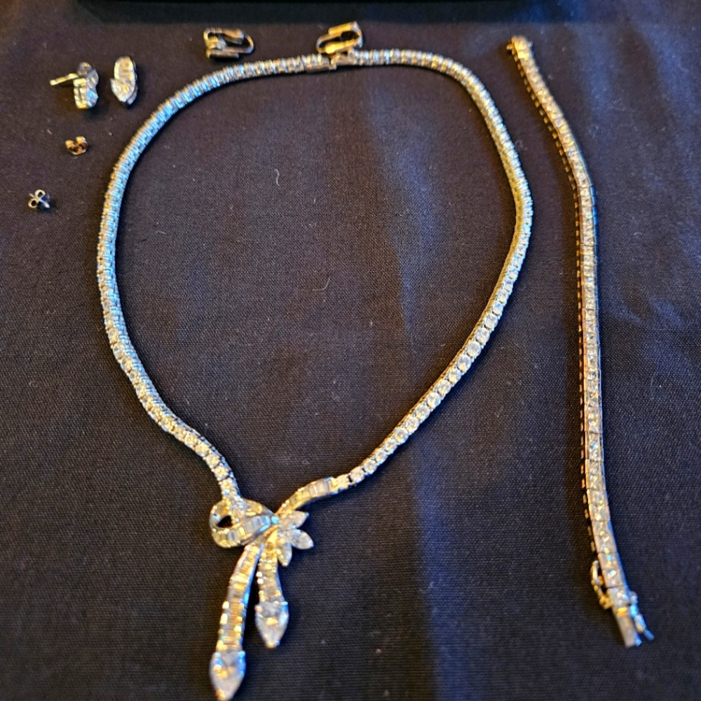 Wedding‎ jewelry